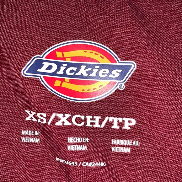 Scrub top with pockets - Picture 2 of 3